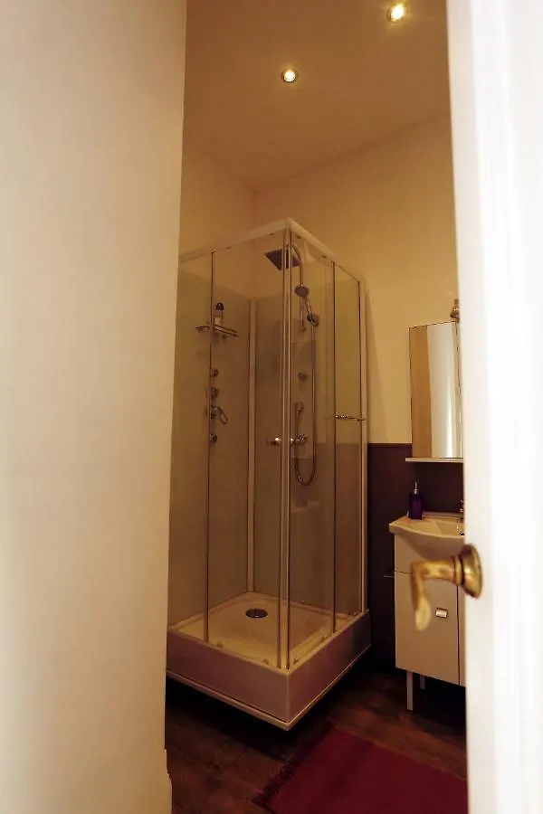 Bed & Breakfast Bed and Breakfast Rest And Go Palermo Italia